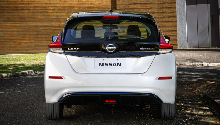 Nissan-LEAF