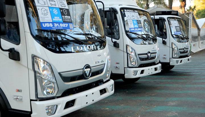 HOMERO DE LEÓN PRESENTE EN LA MERCOLÁCTEA