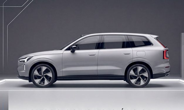 Volvo EX90 más  inteligente con el paso del tiempo